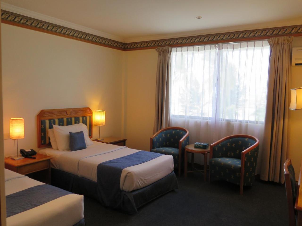 Sea View Resort Hotel & Apartments Kuala Belait Kültér fotó